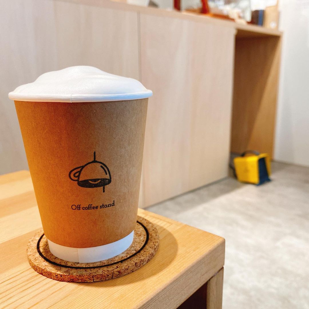 青山のコーヒースタンド、Off Coffee Standのカフェ・オ・レをテイクアウトで