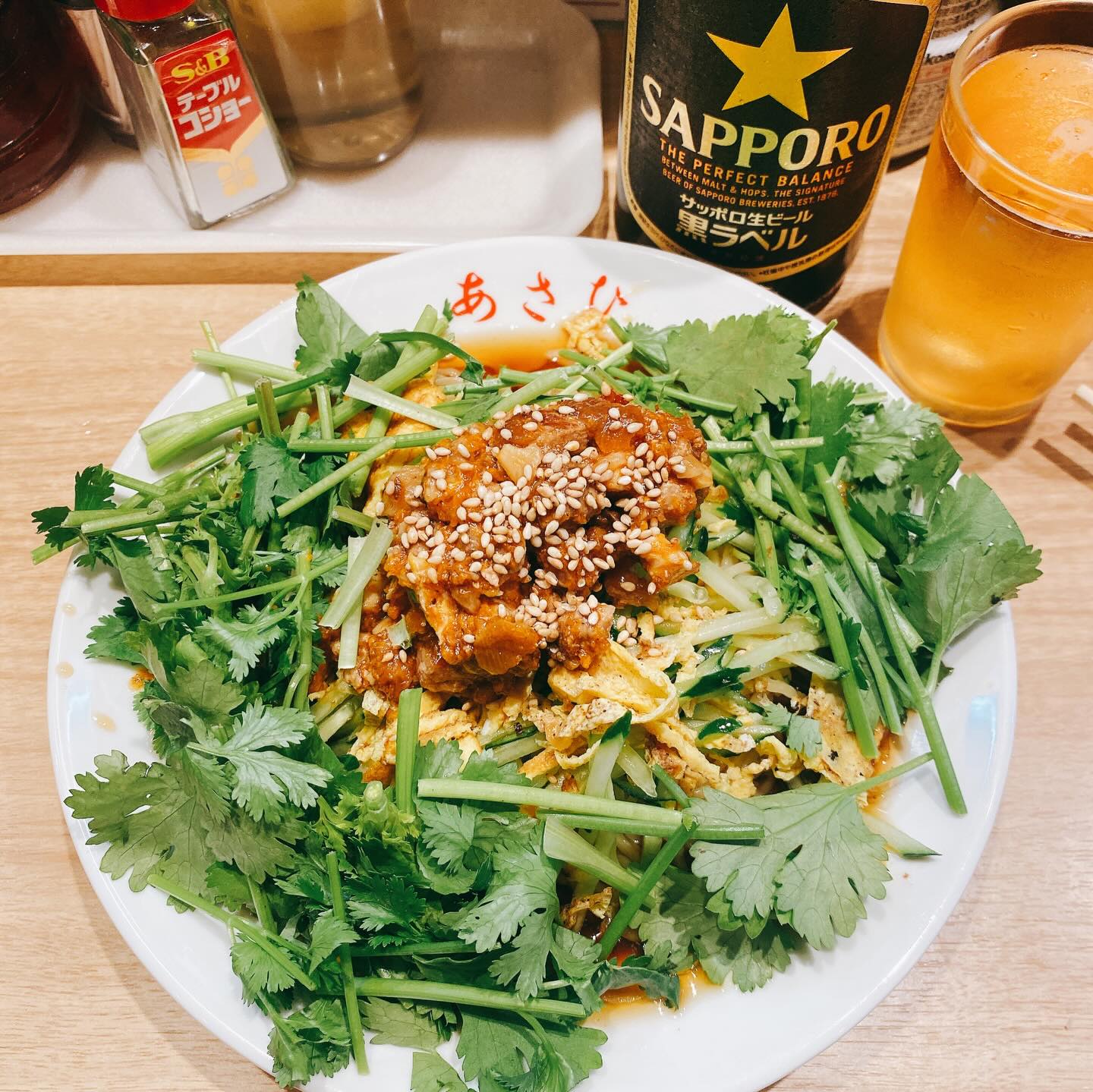 奥浅草の中華料理店、中華料理あさひの四川冷やしそば（パクチートッピング）