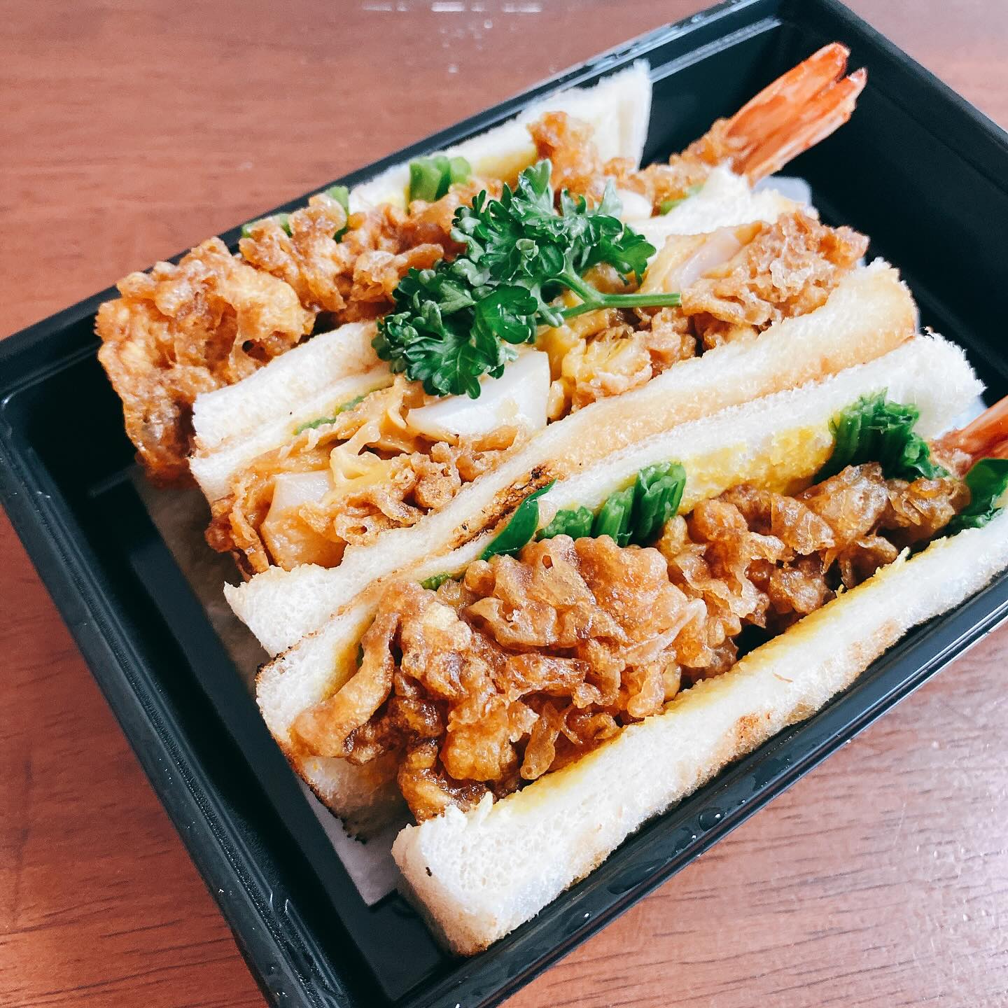 蔵前の天丼屋、蔵前いせやの天サンドをテイクアウトで
