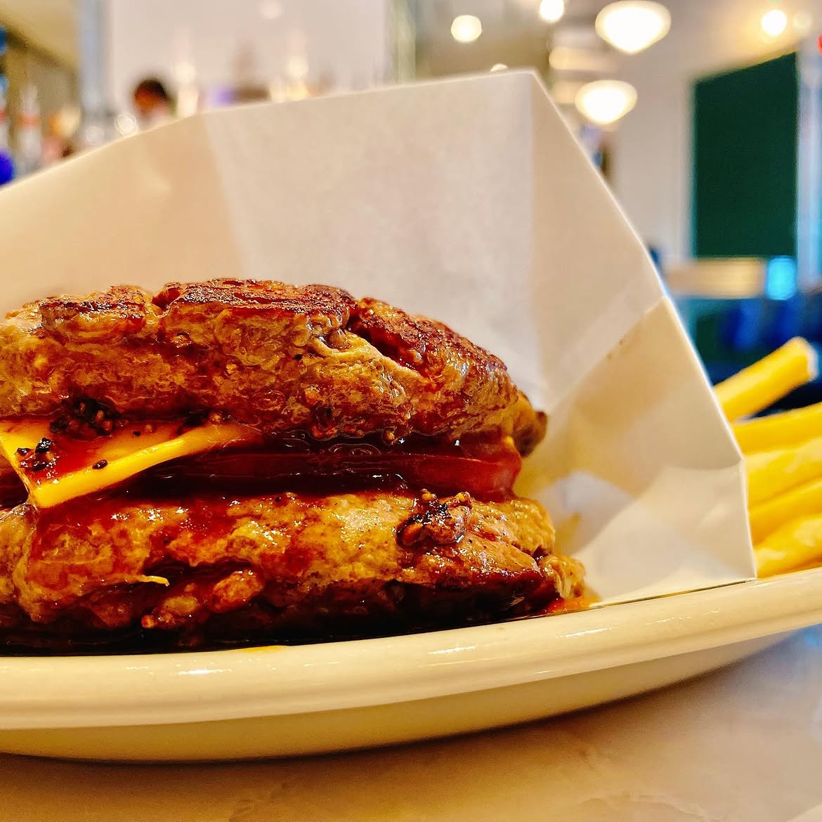 本所吾妻橋のハンバーガー屋、Shake Tree DinerのWild Out